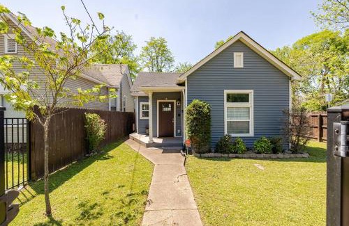 North Nashville House | The Little Blue Haus - Two Miles to Broadway