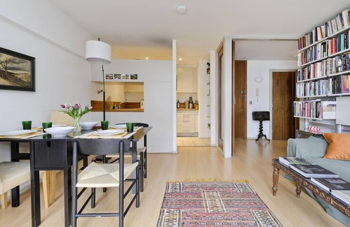 Finsbury Apartment | The Little Library