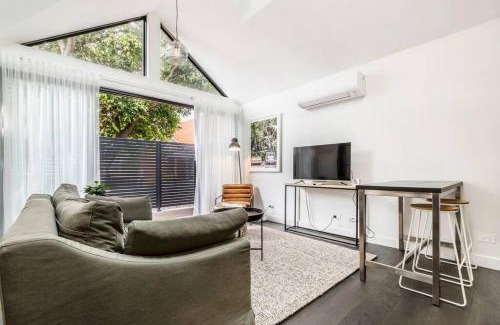Prahran Apartment | The Little Sage - A Lodge-style Urban Retreat