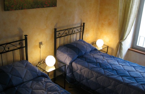 Orvieto Apartment | The little terrace on the cathedral