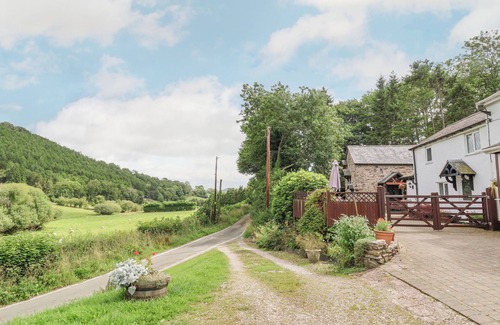 Llanferres Cottage | The Little White Cottage