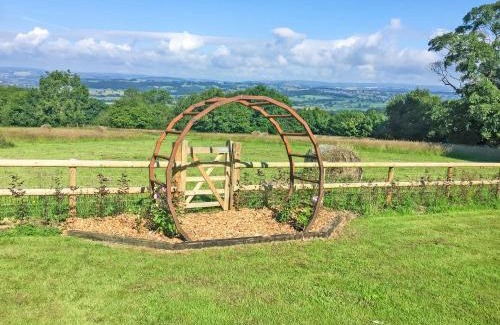 Farden House | The Lodge At Harvest Farm