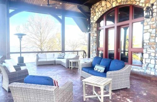 Dennis House | The Lodge at Stony Point