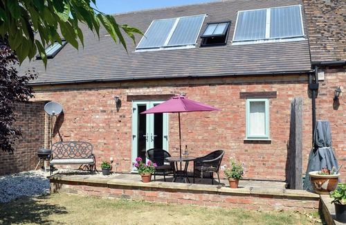 Mangotsfield Cottage | The Lodge at the Granary