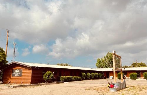 Overland Hotel | The Lodge at Ute Lake aka Yucca Motel and Cabins, Logan, NM