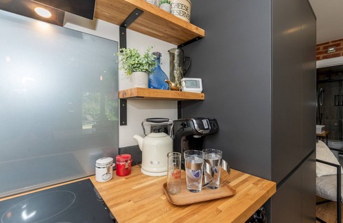 Caversham House | The Lodge - Elegant Comfort in a Peaceful Setting