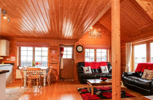 Pentney Cottage | THE LODGE, family friendly, character holiday cottage in King's Lynn