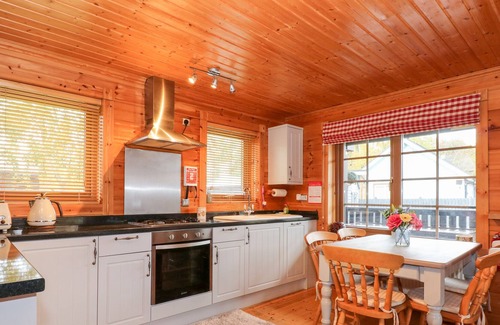 Pentney Cottage | THE LODGE, family friendly, character holiday cottage in King's Lynn