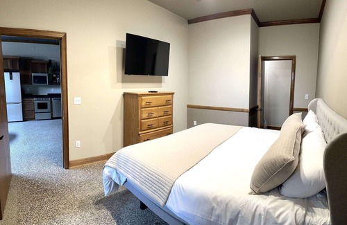Hancock Apartment | The Lodge- Houdini Suite