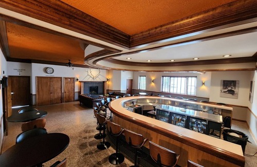 Hancock Apartment | The Lodge- Lombardi Suite