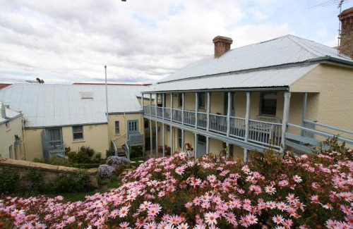 North Hobart Bed & Breakfast | The Lodge on Elizabeth