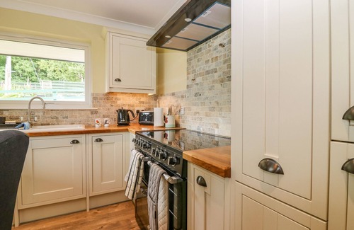 Murthly Cottage | THE LODGE, pet friendly, character holiday cottage in Blairgowrie