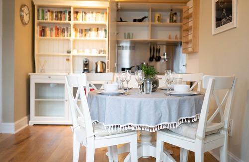 Pontcanna Apartment | The Loft 2BR Duplex 82 Cathedral Cardiff Parking