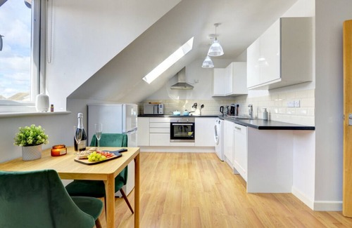 Lower Shelton Apartment | The Loft | A Calm & Executive eco-Apartment| eco-Short Term Let by SILVA