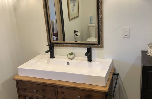 New Tecumseth House | THE LOFT an UPSCALE RUSTIC 2 Bedroom 2 Washroom Private Guest House on 16acres.