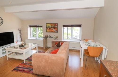 Littleborough Apartment | The Loft at the Lake
