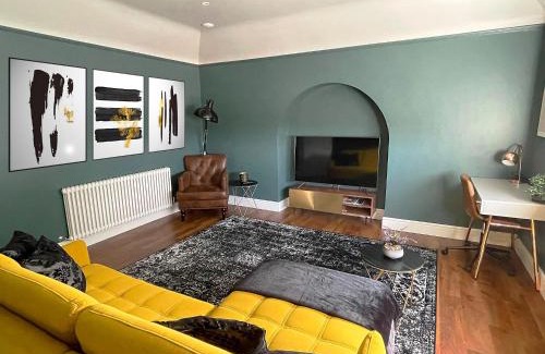 Yeovil Apartment | 'The Loft'