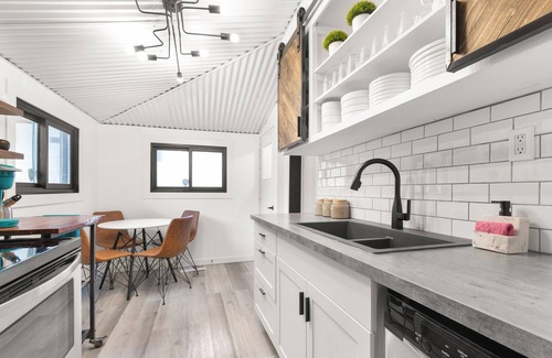 Medicine Hat House | The Loft House