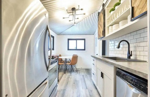 Medicine Hat House | The Loft House