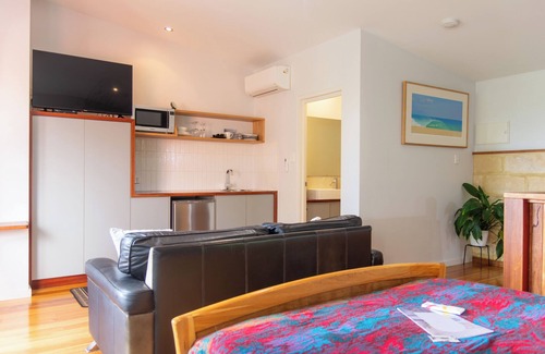 Gnarabup Apartment | The Loft @ Latitude 34 - Ocean Breeze Margaret River