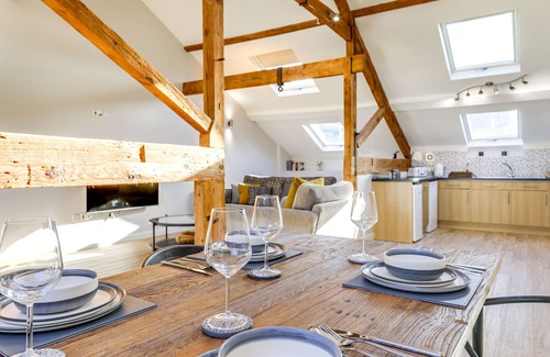 Ely Apartment | The loft room apartment, large 2 bedroom apartment