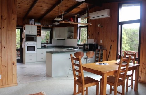 Hatfields Beach House | The Log cabin resort