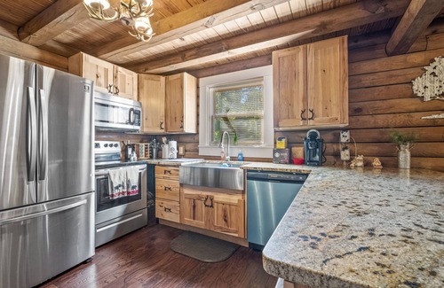 Nobleton House | The Log Cabin