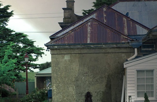 Beeac House | The London Bank At Beeac Built In 1888 Historical Cottage w/fireplace