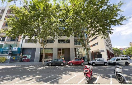 La Vila Olimpica del Poblenou Apartment | The Lonely Chimney Apartments