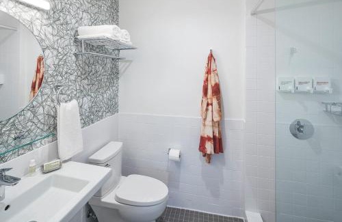 Glenwood South Hotel | The Longleaf Hotel