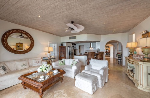 Schooner Bay Apartment | The Lookout 307 at Schooner Bay by Personal Villas - Stunning Modern Homely Desi