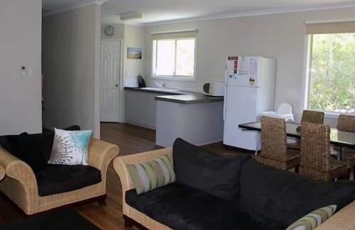 Denmark House | The Lookout, Denmark WA Accommodation - High Speed WIFI & Netflix