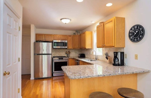 Lackawaxen Ski Chalet | The Lookout * Lake * Masthope * Firepit * Arcade