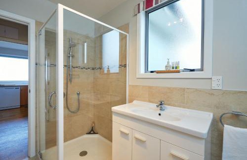 Kaikoura House | The Lookout Spacious Stunning Views