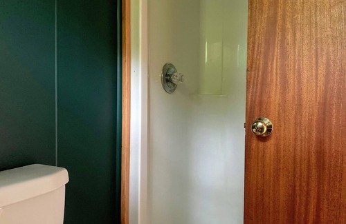 Indian Lake Hotel | The Lorca ADK Motel Room 1