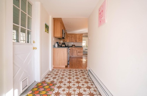 Accord House | The Louie II: Accord Farmhouse near Arrowood w/Hot Tub & Large Yard