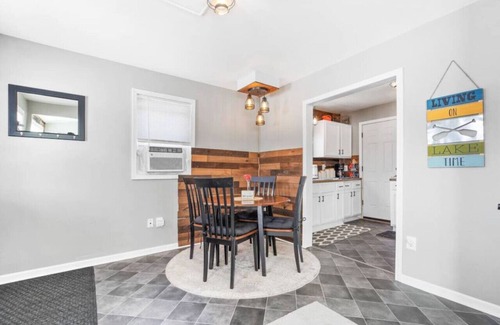 Lexington House | The Love Shack! Hot Tub, Great Couples Get Away!