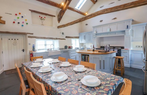 Low Newton Cottage | THE LOW HOUSE, pet friendly, character holiday cottage in Kendal