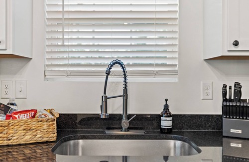 Georgetown House | The Luxe/Hot Tub/Playground/12 Min to Horse Park