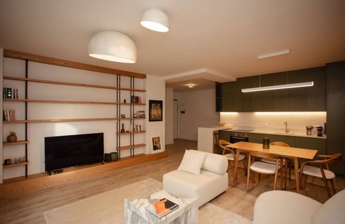 Shkoder Apartment | The Luxury Garden Apartment