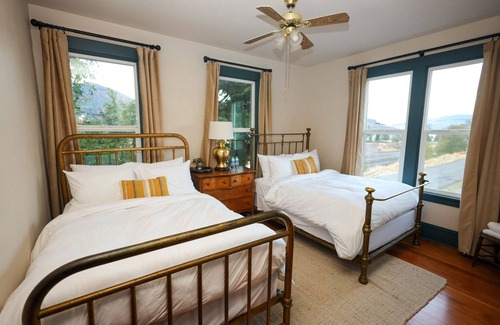 Lyle Hotel | The Lyle Hotel