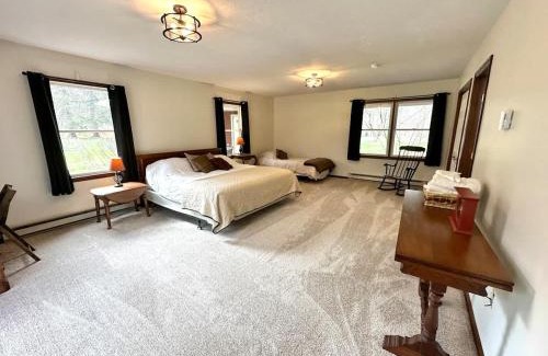 Austinburg House | The Main House at Rustic River