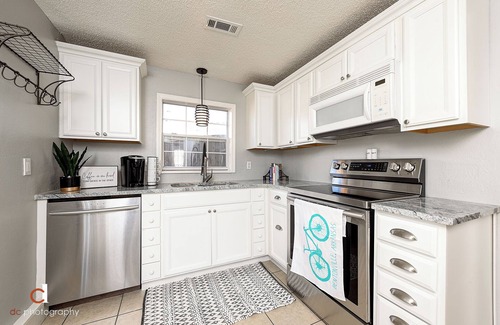 Downtown House | The Main Street Bungalow - Downtown Bentonville