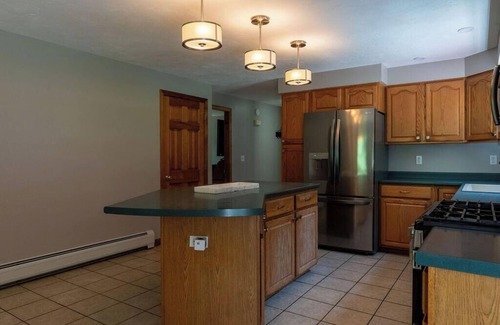 Sidney House | The Maine Experience: Where expansive nature meets modern comfort.