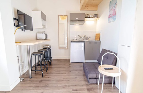 Les Poulettes Apartment | The Maison Gratte-Ciel - Madrid Apartment - Garden