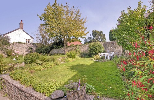 Colyton House | The Malt House - Two Bedroom House, Sleeps 4