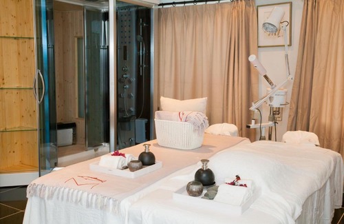 Shoal Bay Hotel | The Manoah Boutique Hotel