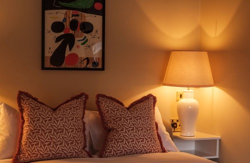 Ditcheat Hotel | The Manor House Inn