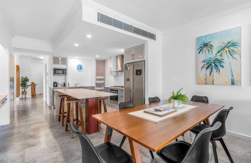 Palm Cove Apartment | The Marron Bloom Beachfront Boutique Bliss