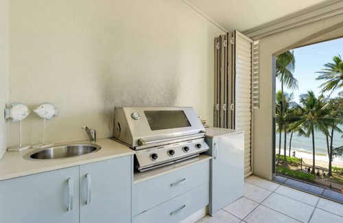 Palm Cove Apartment | The Marron Bloom Beachfront Boutique Bliss